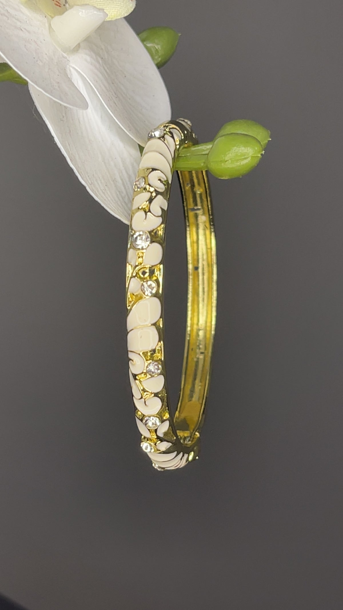 Champagne Swirl Crystal Bangle