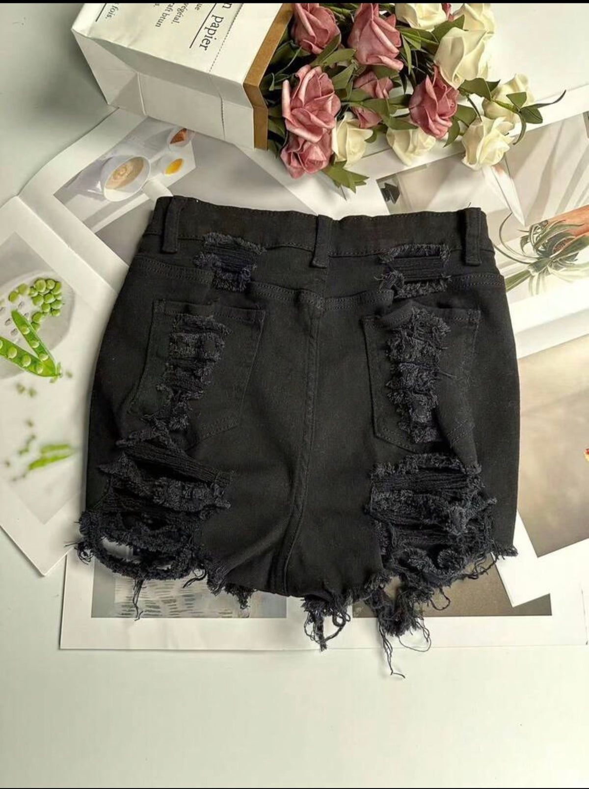 Distressed Raw-Hem Mid-Rise Denim Shorts - Small