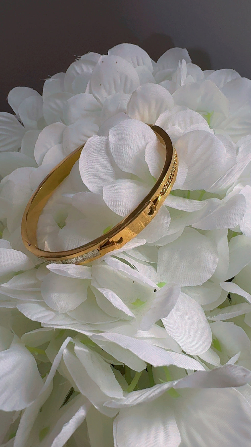 Luxe Gold Crystal Bar Bracelet
