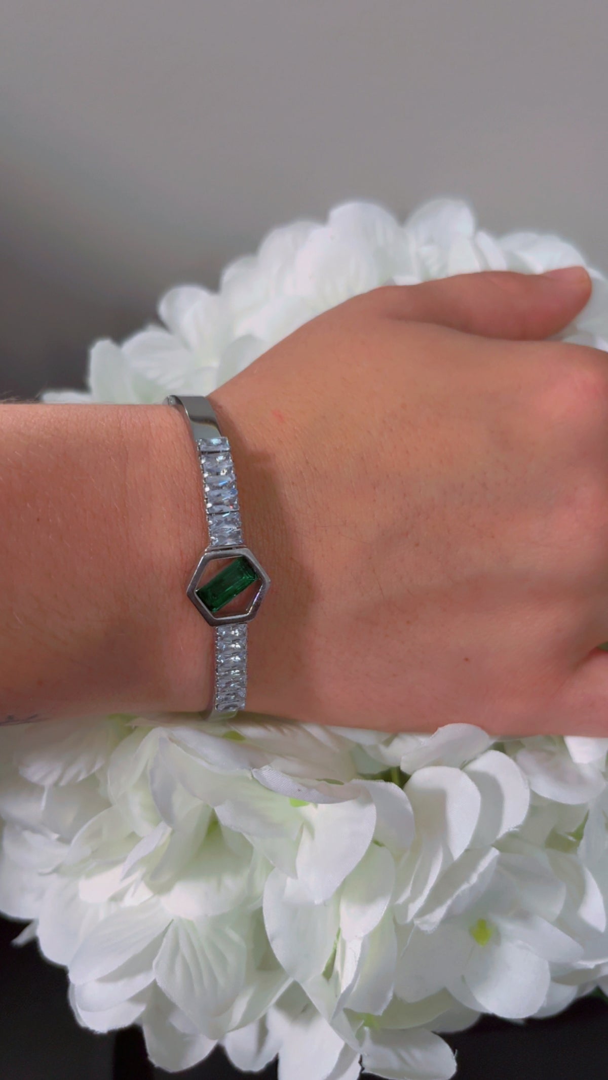 Verdant Elegance Green Stone Bracelet