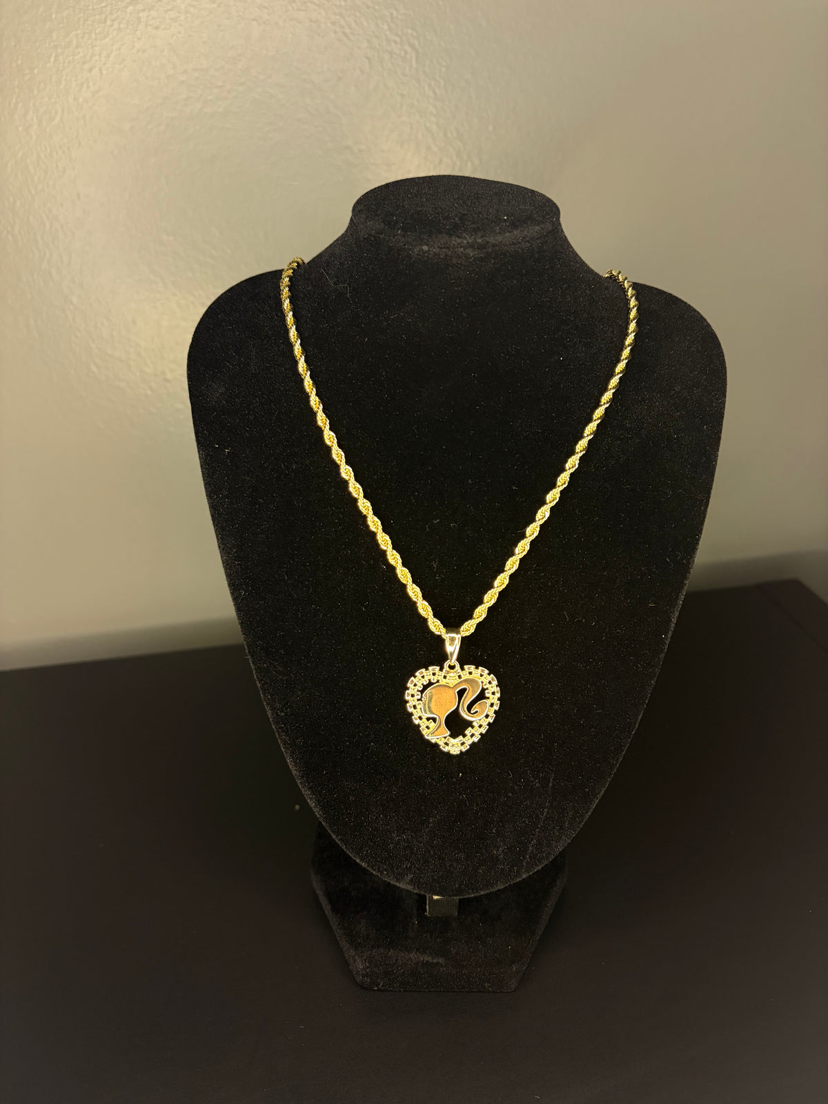 Barbie ROLLIE heart necklace