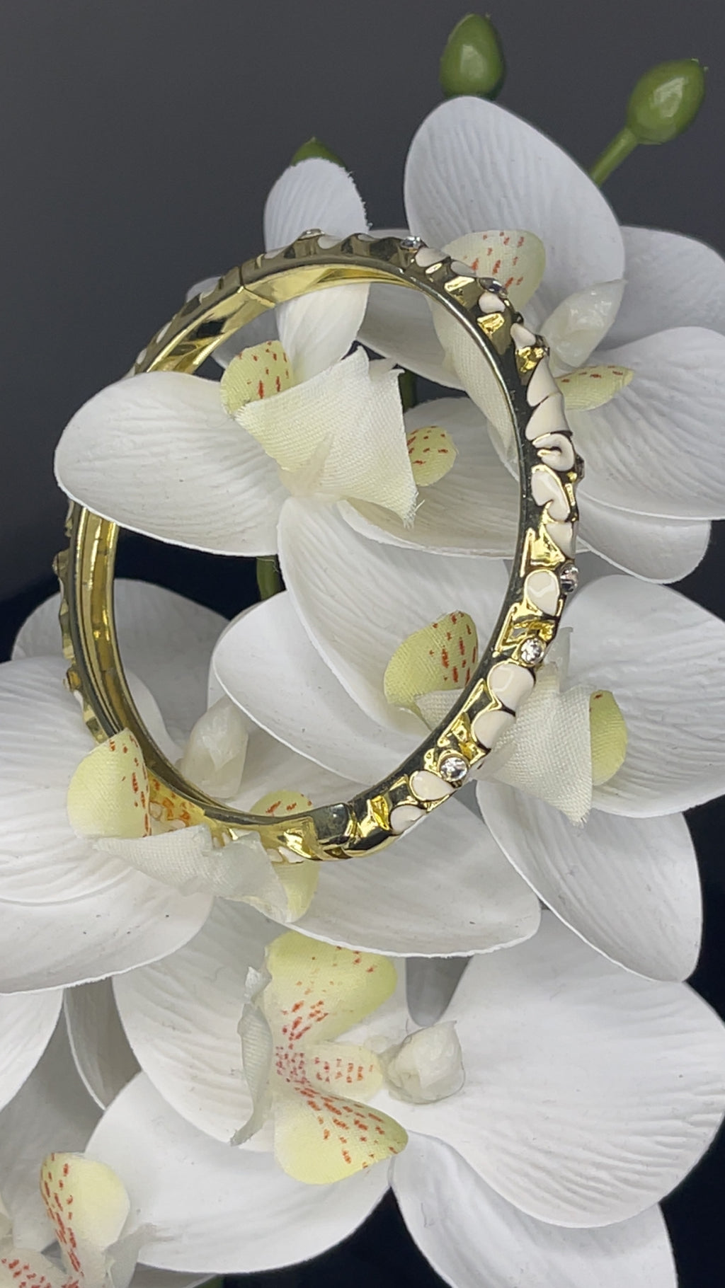 Champagne Swirl Crystal Bangle