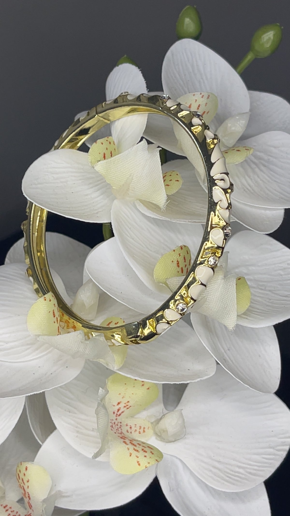 Champagne Swirl Crystal Bangle